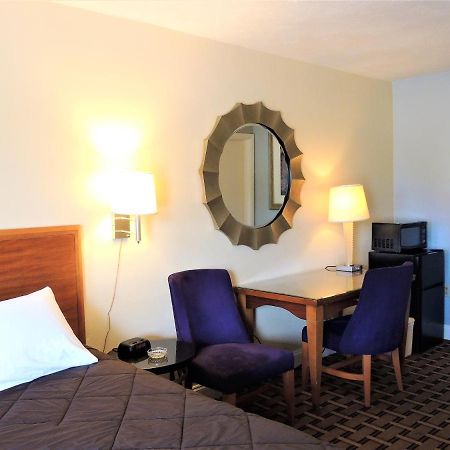 Windsor Motel Groton Eksteriør bilde