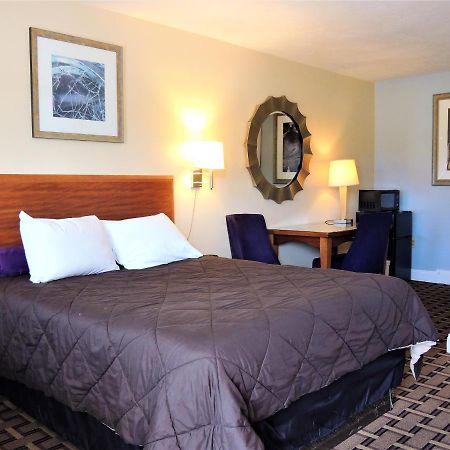 Windsor Motel Groton Eksteriør bilde