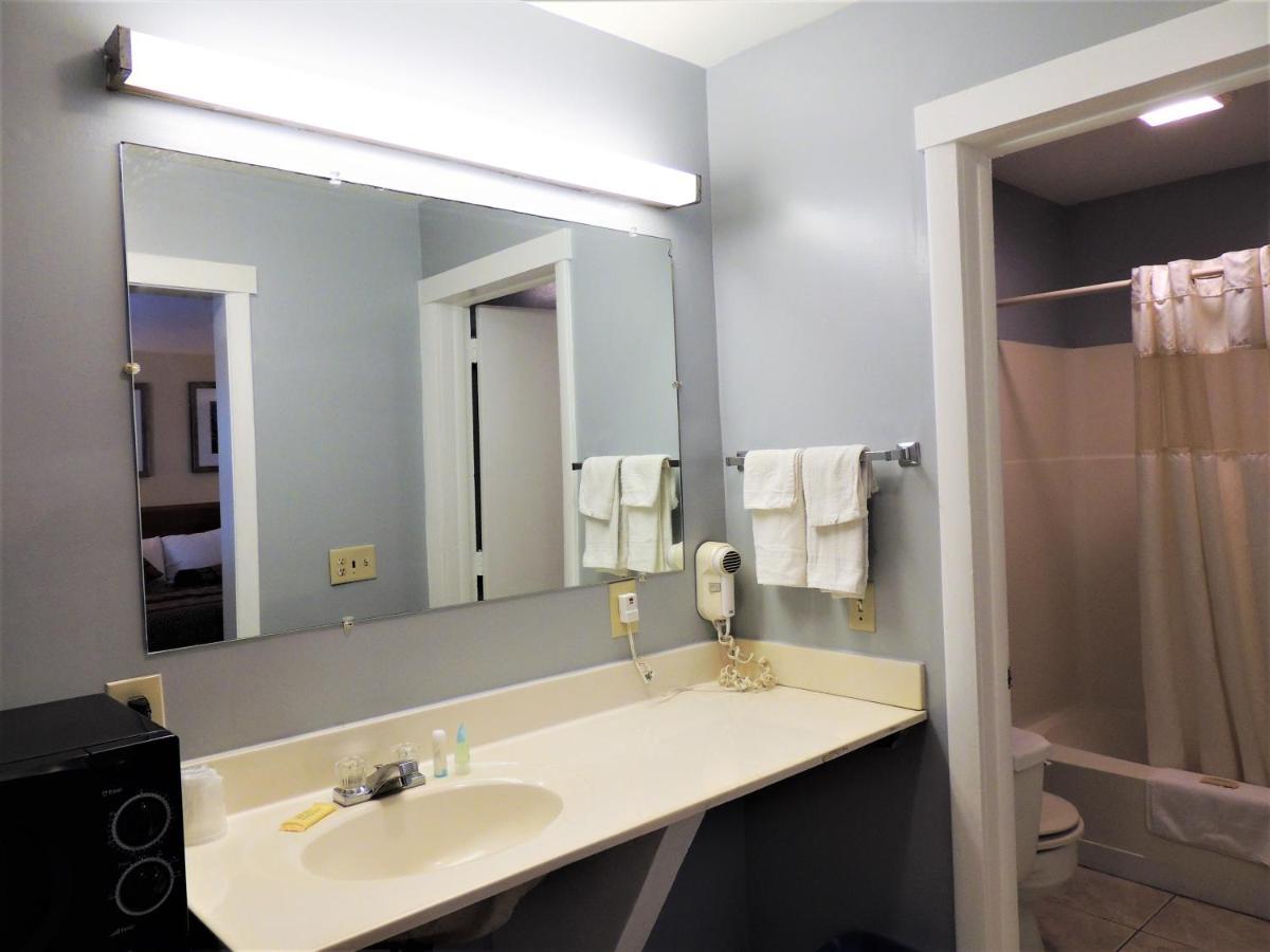 Windsor Motel Groton Eksteriør bilde